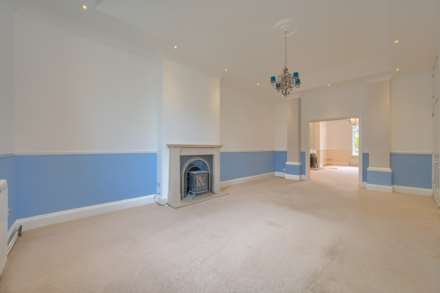 2 Les Grandes Maisons, Morley, Fort Road, Image 6