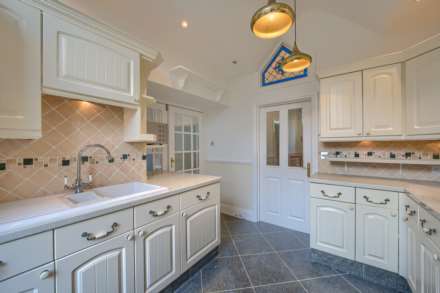 2 Les Grandes Maisons, Morley, Fort Road, Image 8