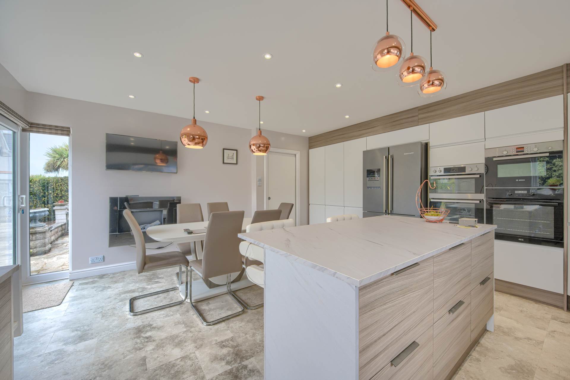 Portinfer Road, Vale, Image 3