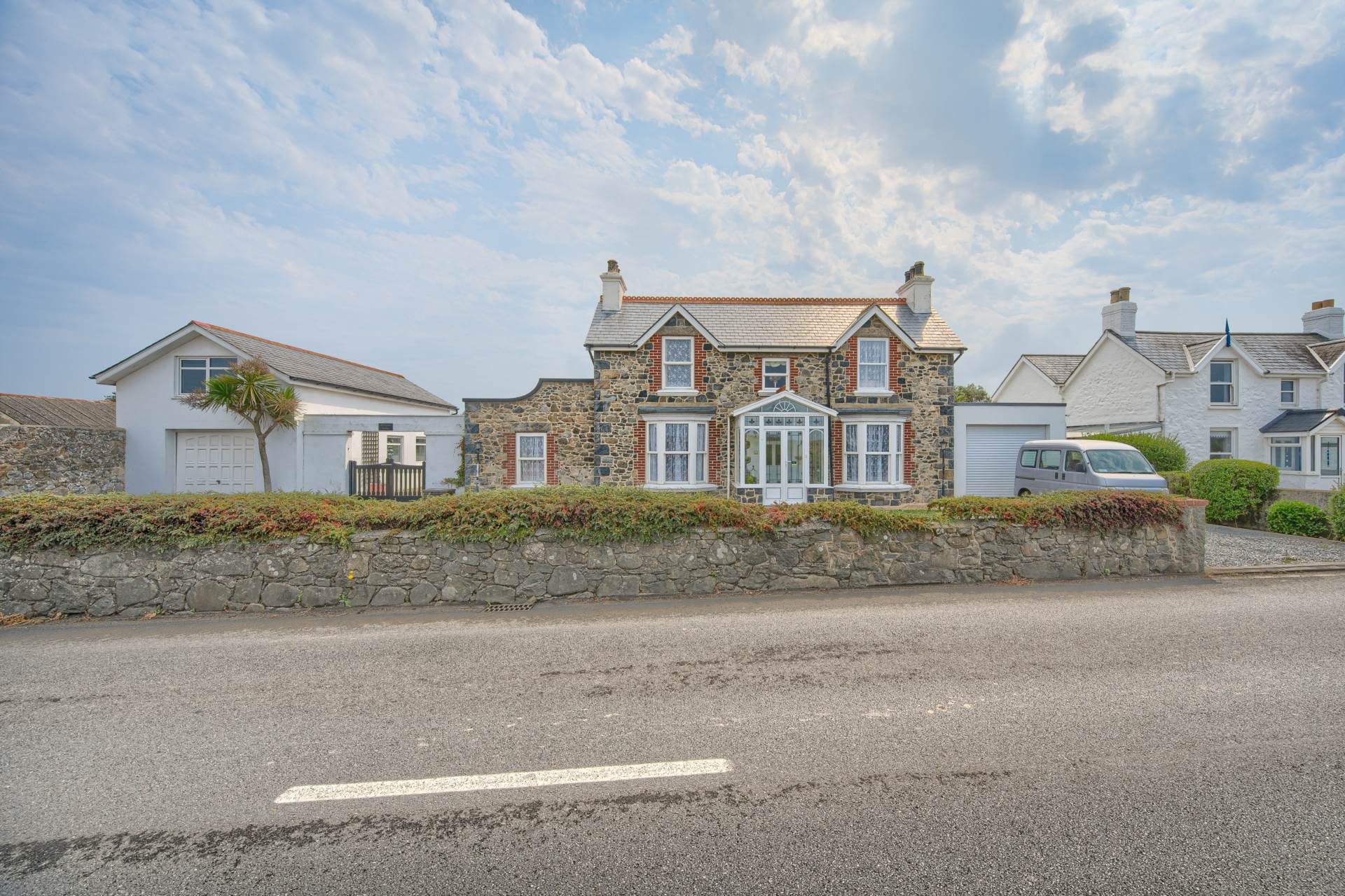 Portinfer Road, Vale, Image 31