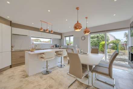 Portinfer Road, Vale, Image 2