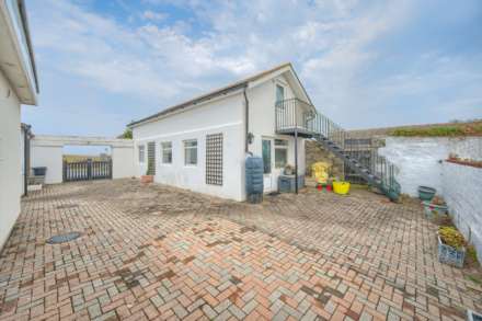 Portinfer Road, Vale, Image 24