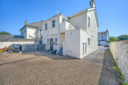 2 Le Marron Flats, Route Des Coutanchez, St Peter Port, Image 13