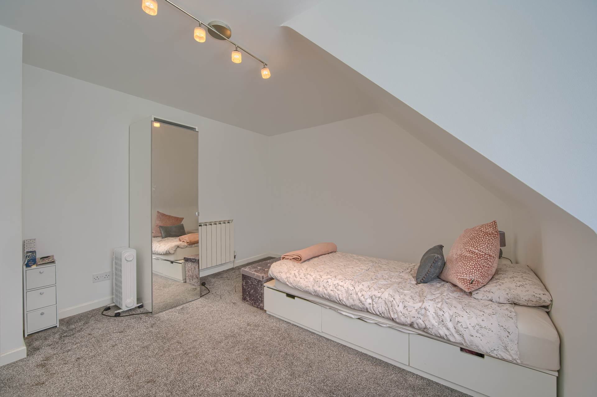 50, Millmount, La Charroterie, St Peter Port, Image 3