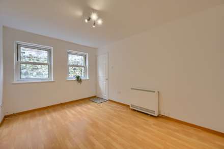 Les Tilleuls, 3b Bouillon Lane, St Peter Port, Image 2