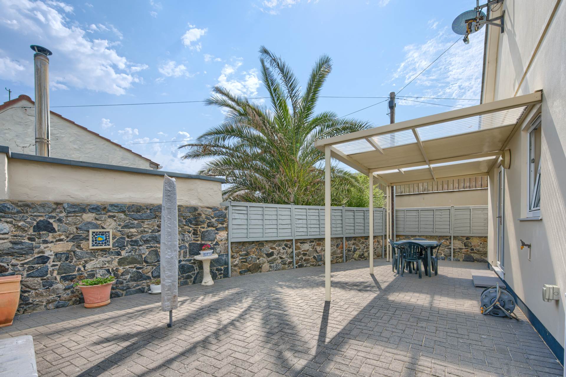 South Quay, St Sampson, Image 15