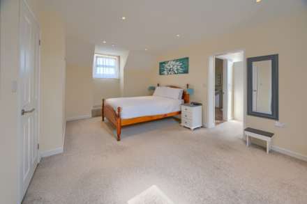 South Quay, St Sampson, Image 9