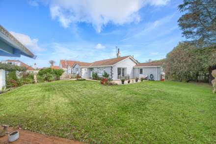 Tallahassee, Le Grand Fort Road, St Sampson, Image 17