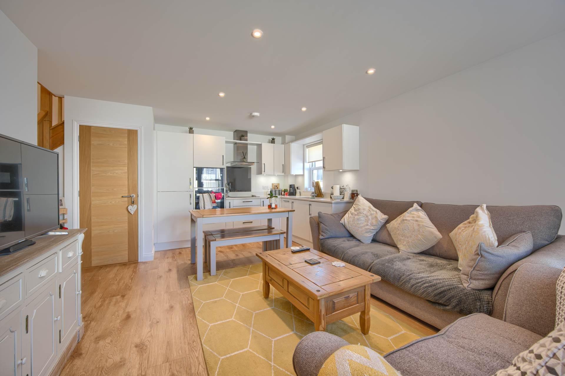 3 St Cecilia Place, Collings Road, St Peter Port, Image 2
