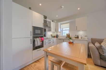 3 St Cecilia Place, Collings Road, St Peter Port, Image 4