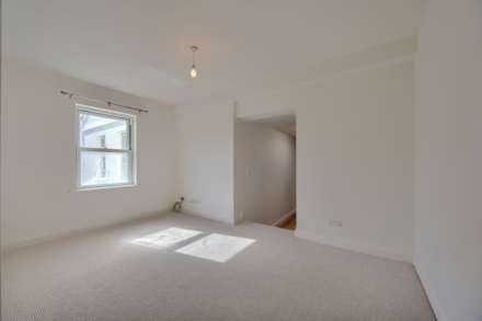 3 Les Meuniers, Fosse Andre, St Peter Port, Image 5