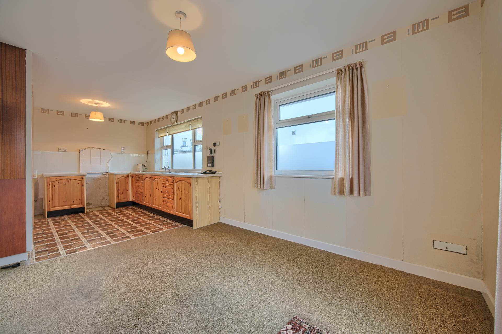 Zonam Solvere, Les Barras Lane, Vale, Image 4