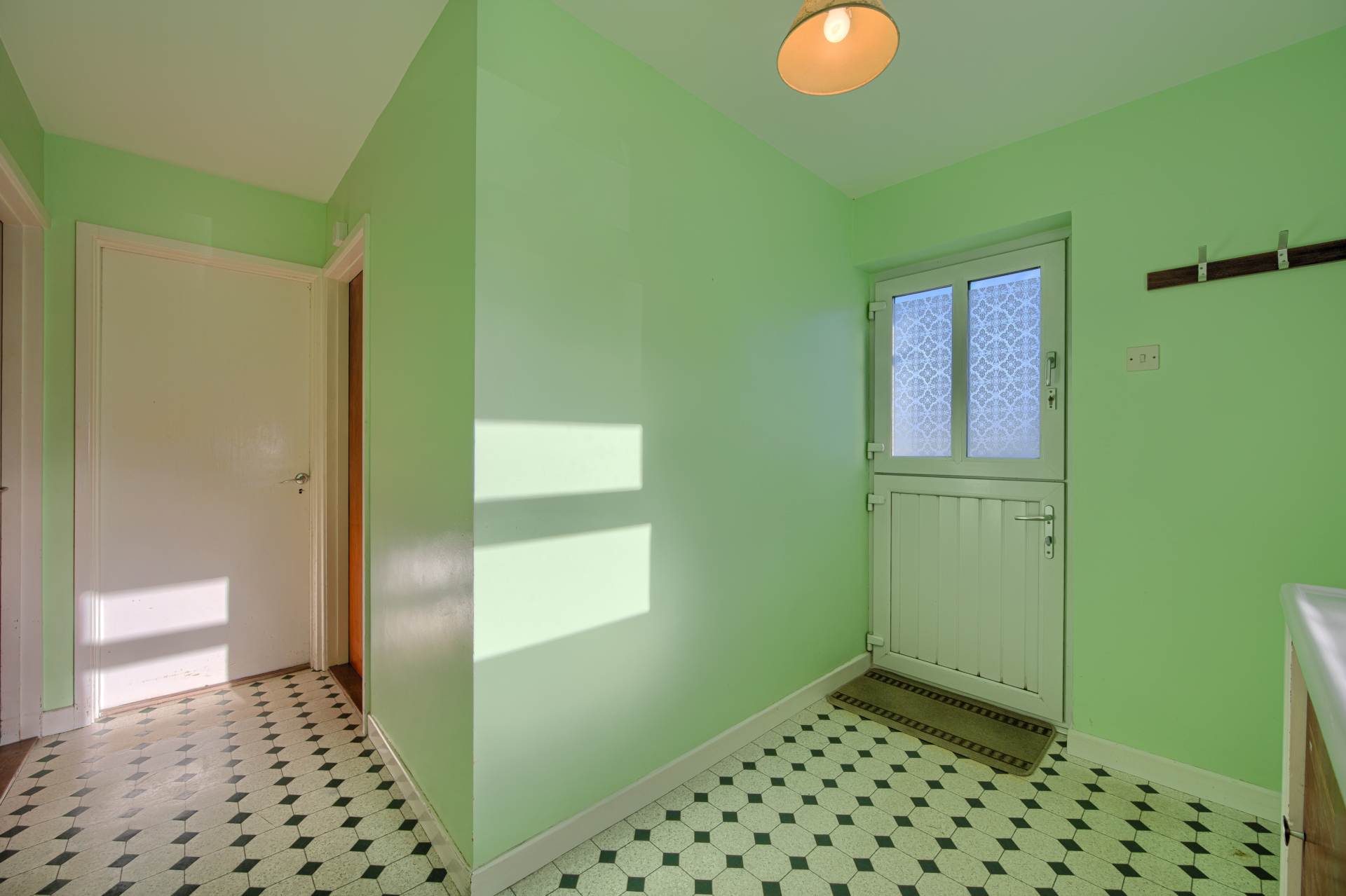 Zonam Solvere, Les Barras Lane, Vale, Image 8