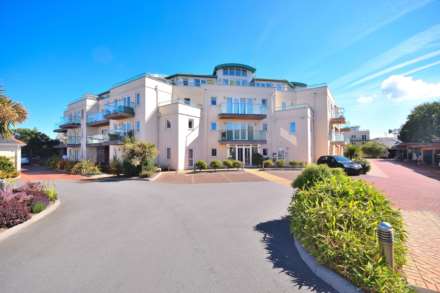 1 Bedroom Apartment, Bulwer Avenue, St Sampson