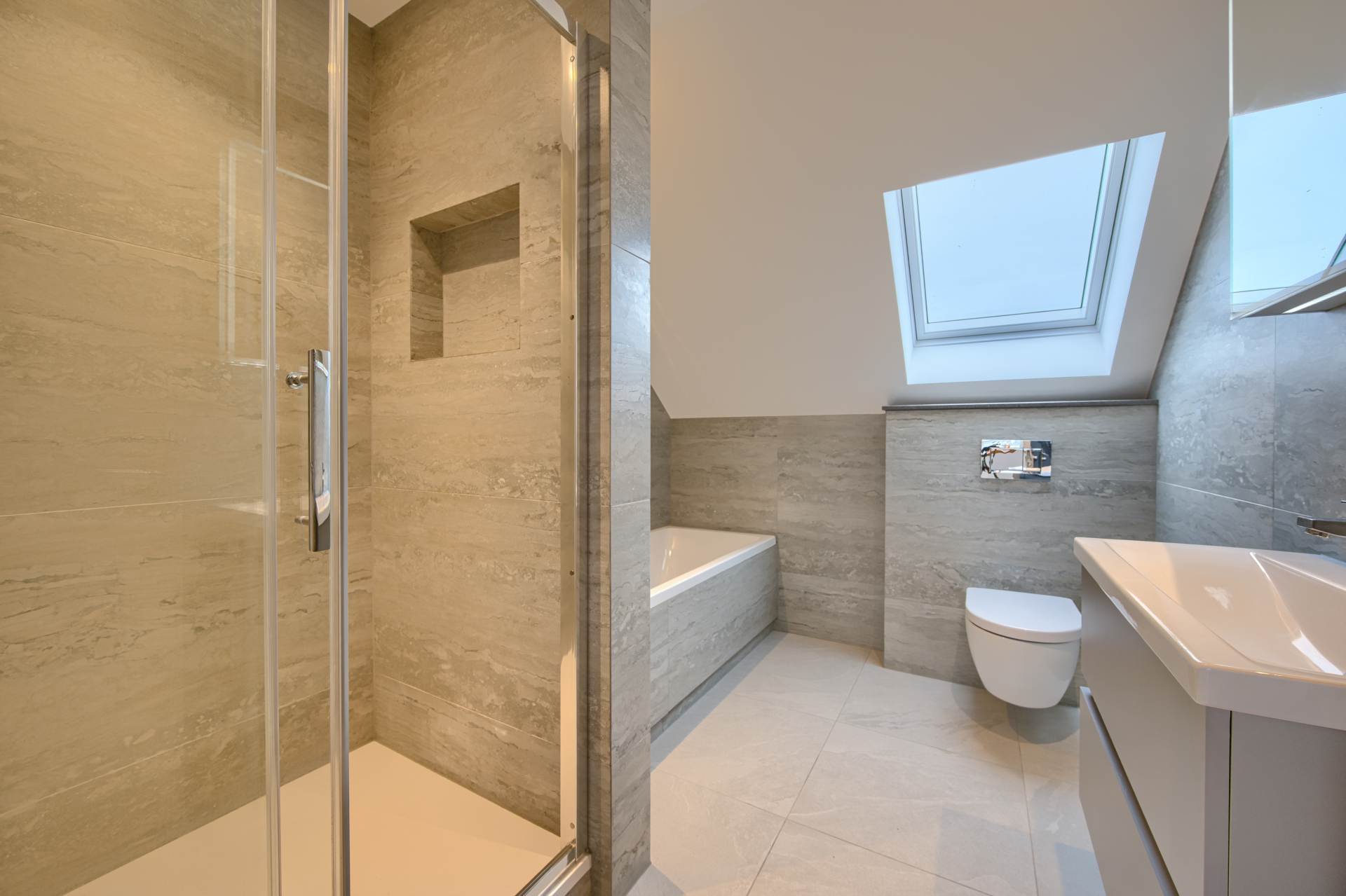 Route De Carteret, Castel, Image 15