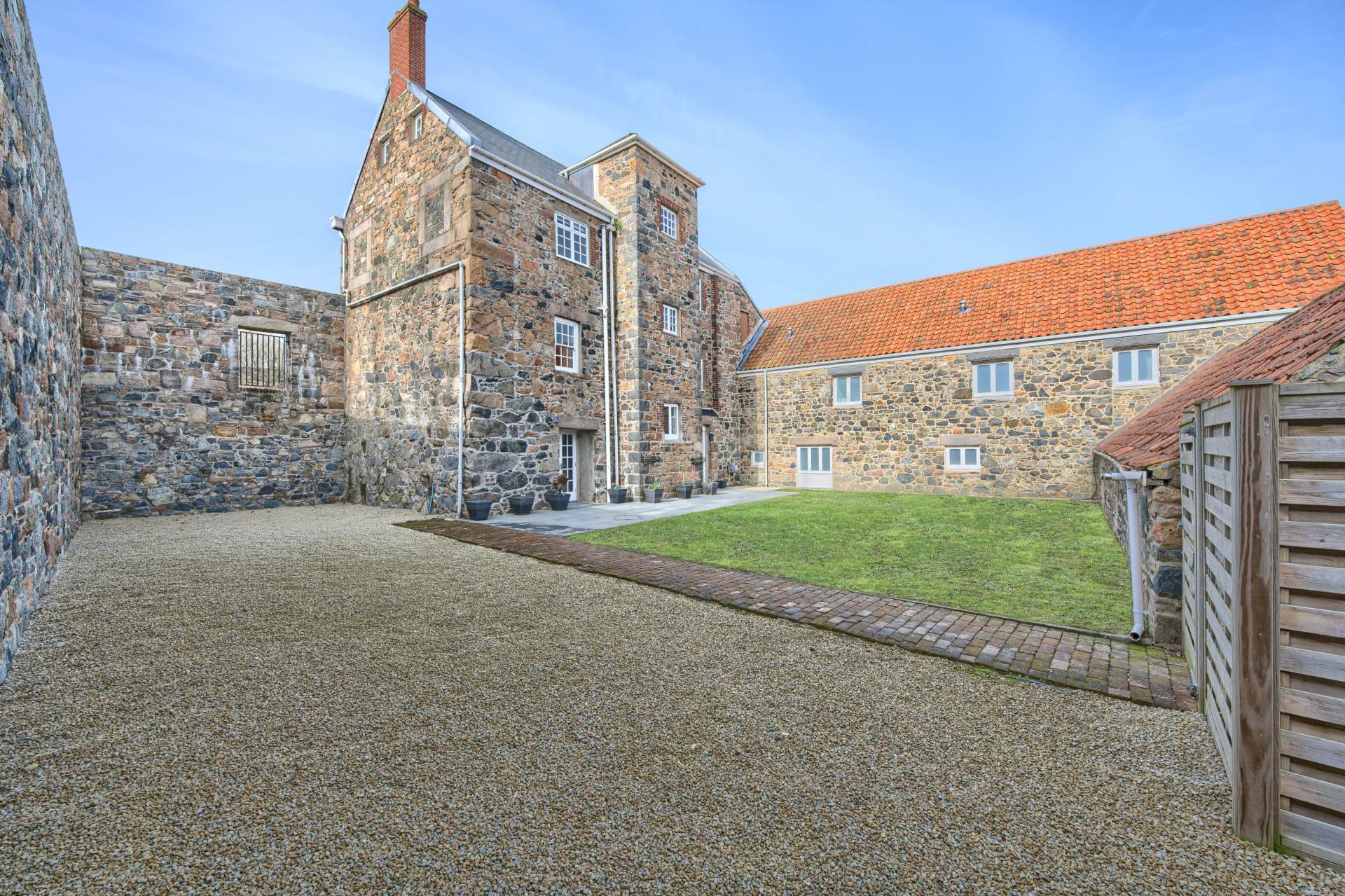 La Vrangue Lodge, La Vrangue, St Peter Port, Image 1