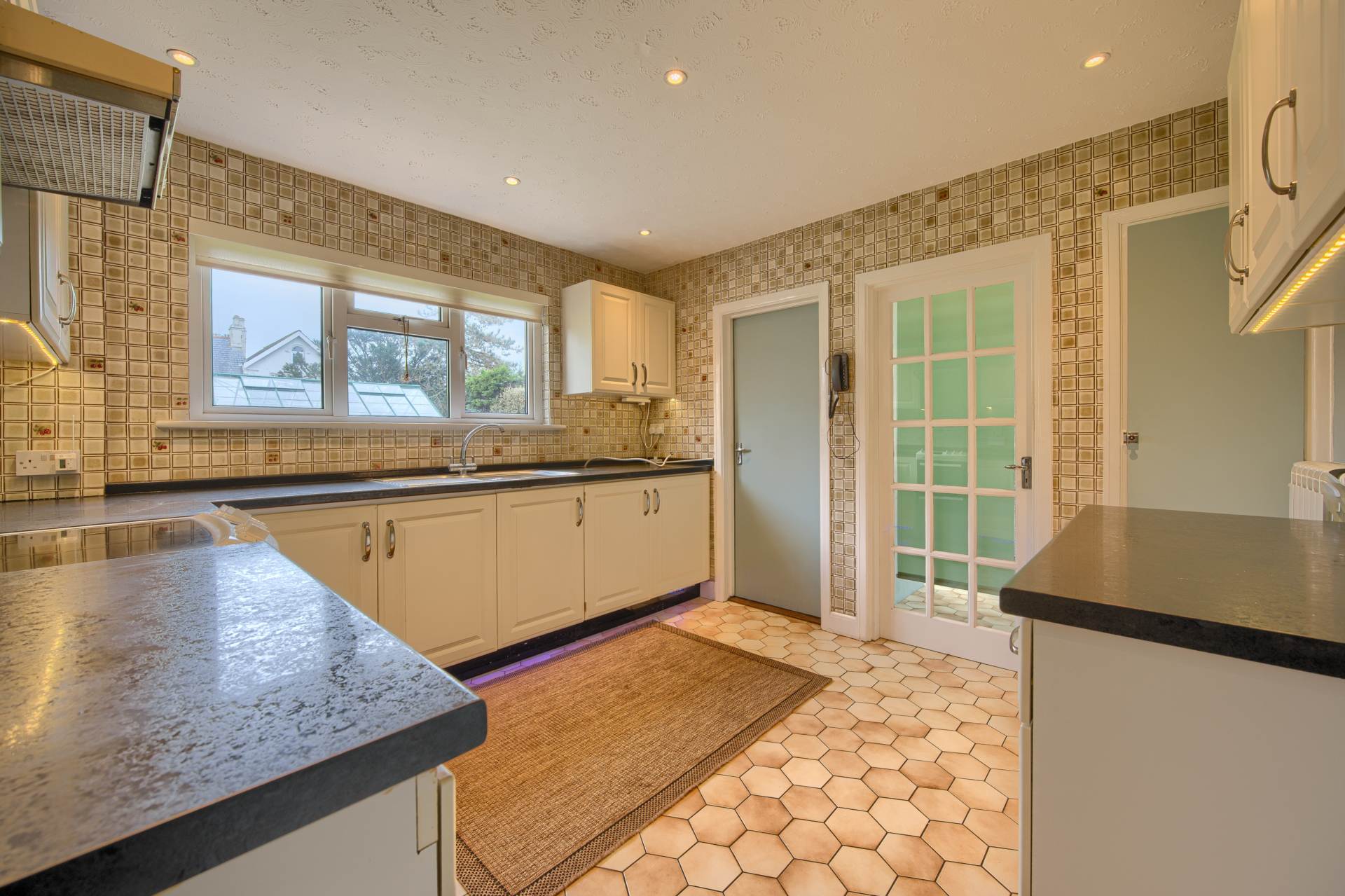 Route Militaire, St Sampson, Image 10