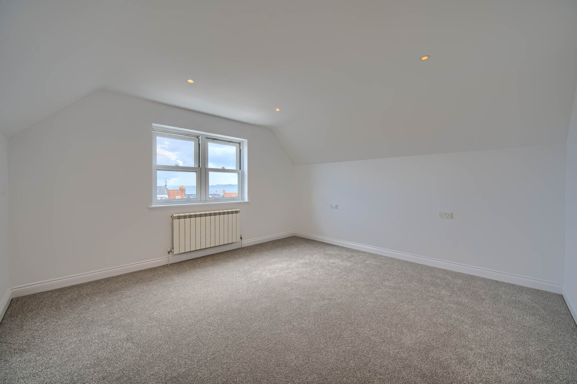 Oakley, New Paris Road, St Peter Port, Image 14