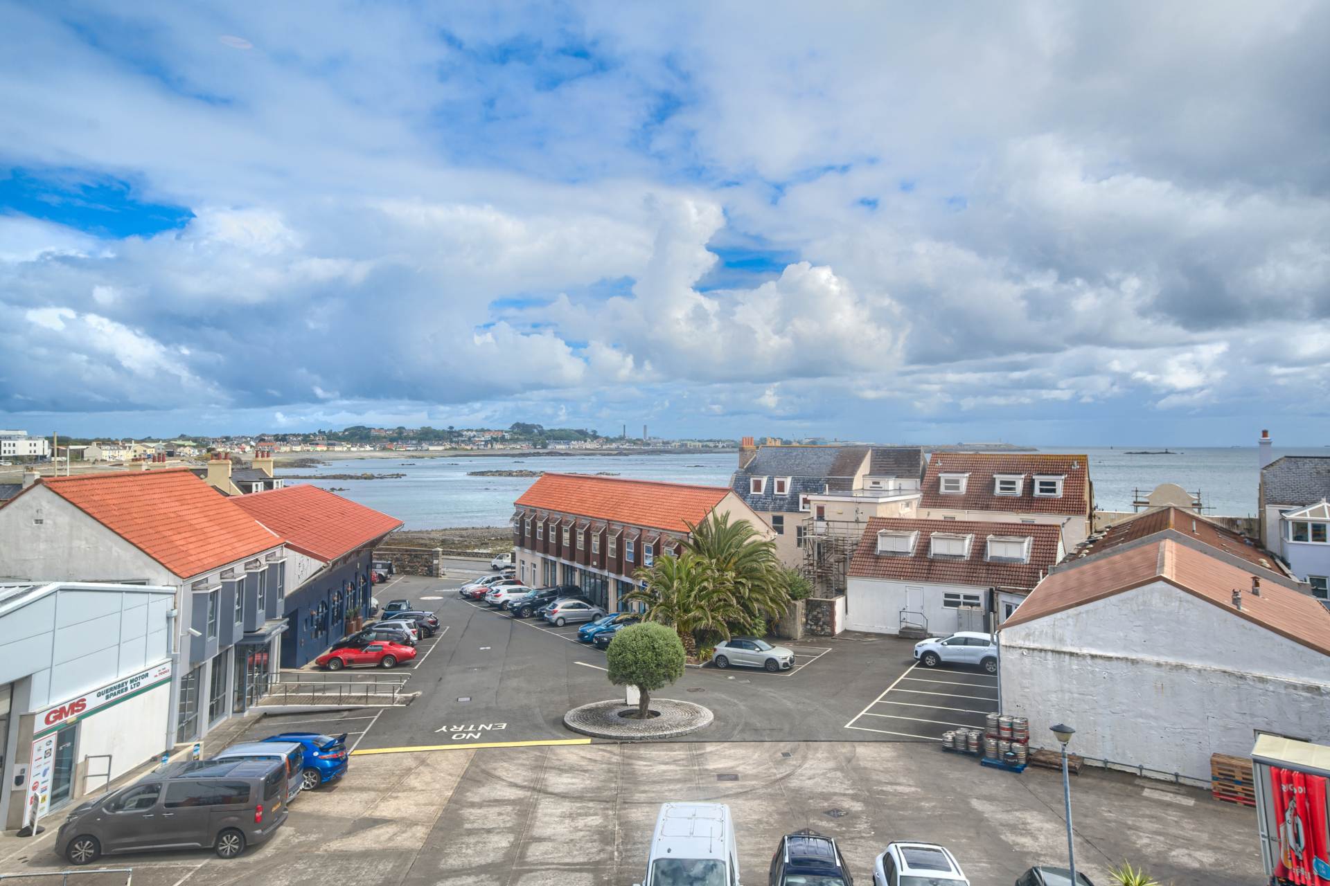 Oakley, New Paris Road, St Peter Port, Image 19