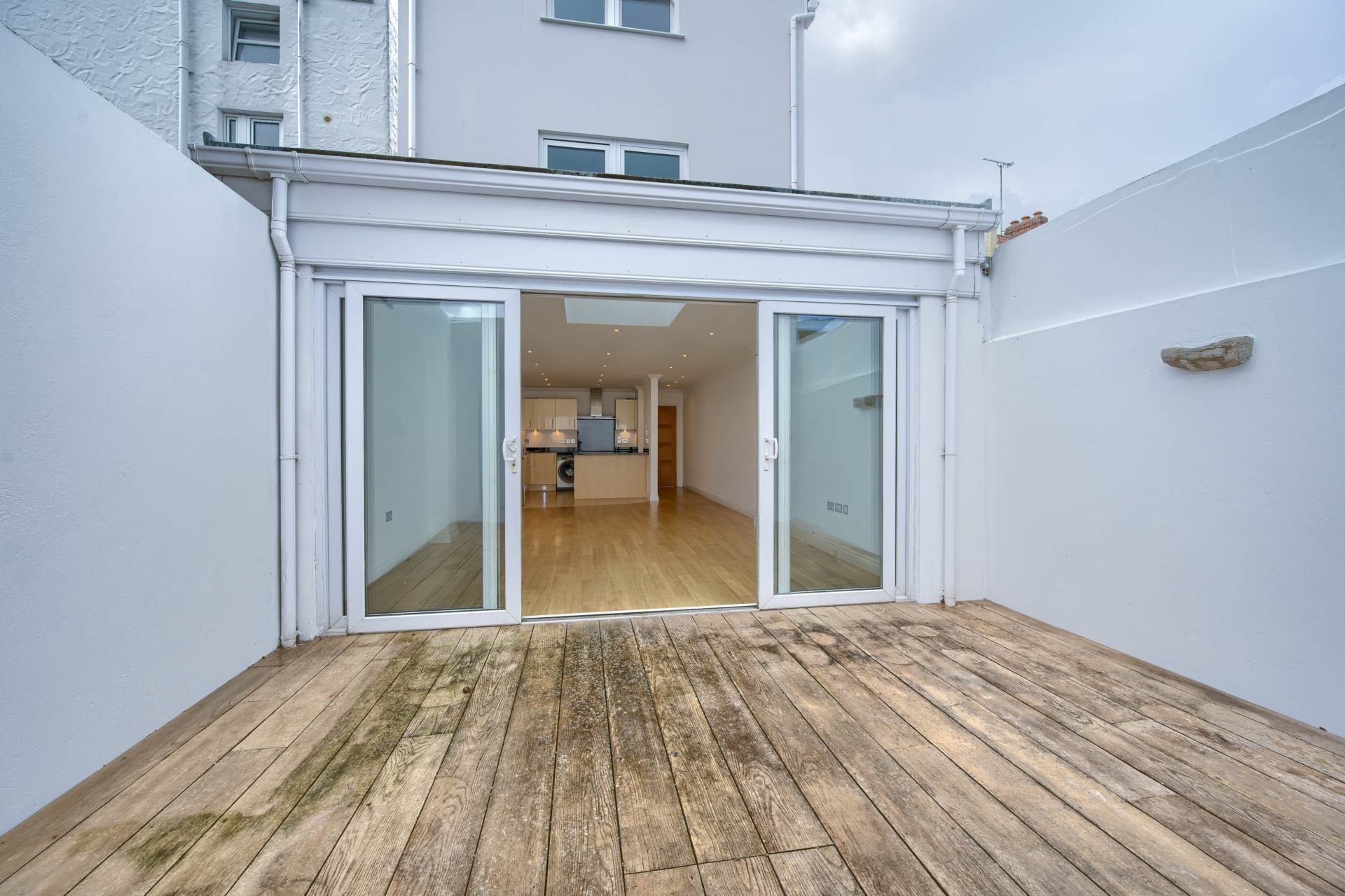 Oakley, New Paris Road, St Peter Port, Image 9