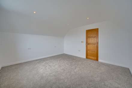 Oakley, New Paris Road, St Peter Port, Image 15