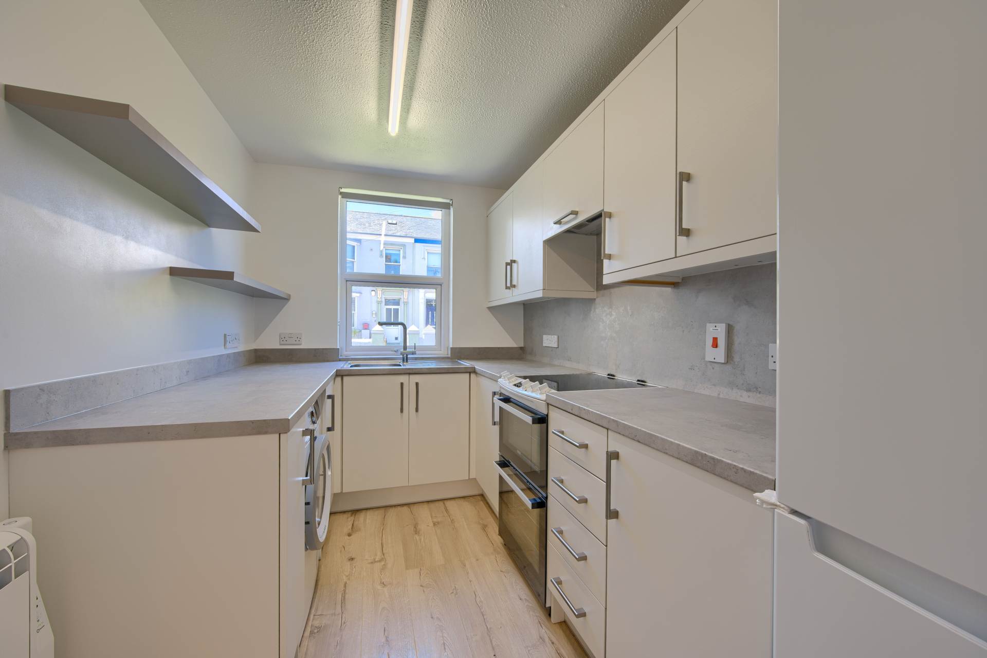 1 Mandeville Court, Lowlands Road, Vale, Image 2