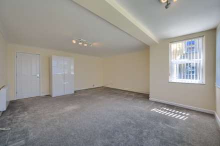 1 Mandeville Court, Lowlands Road, Vale, Image 4