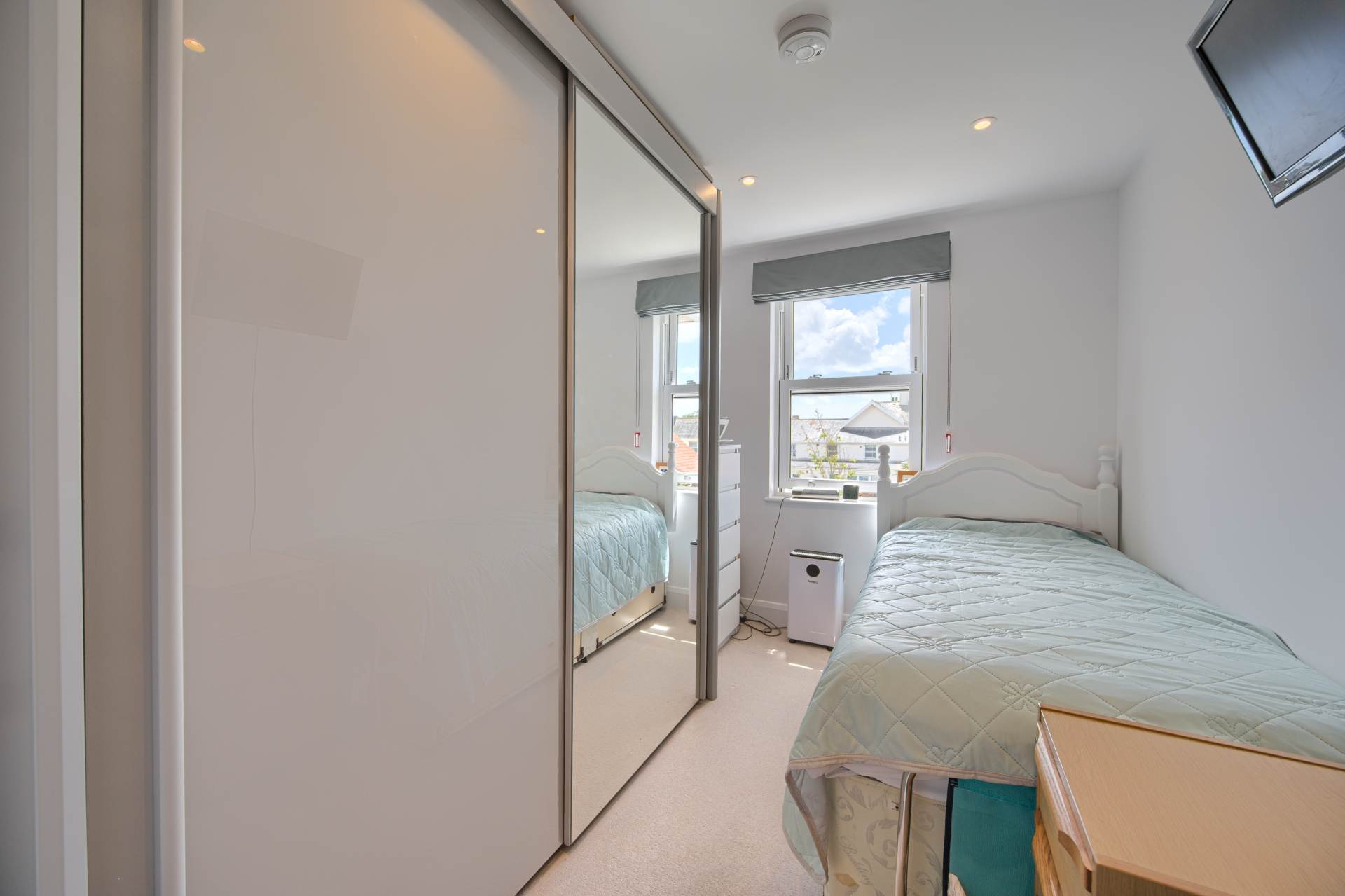 Apt 8, Braye Gardens, Rue Du Tertre, Vale, Image 9
