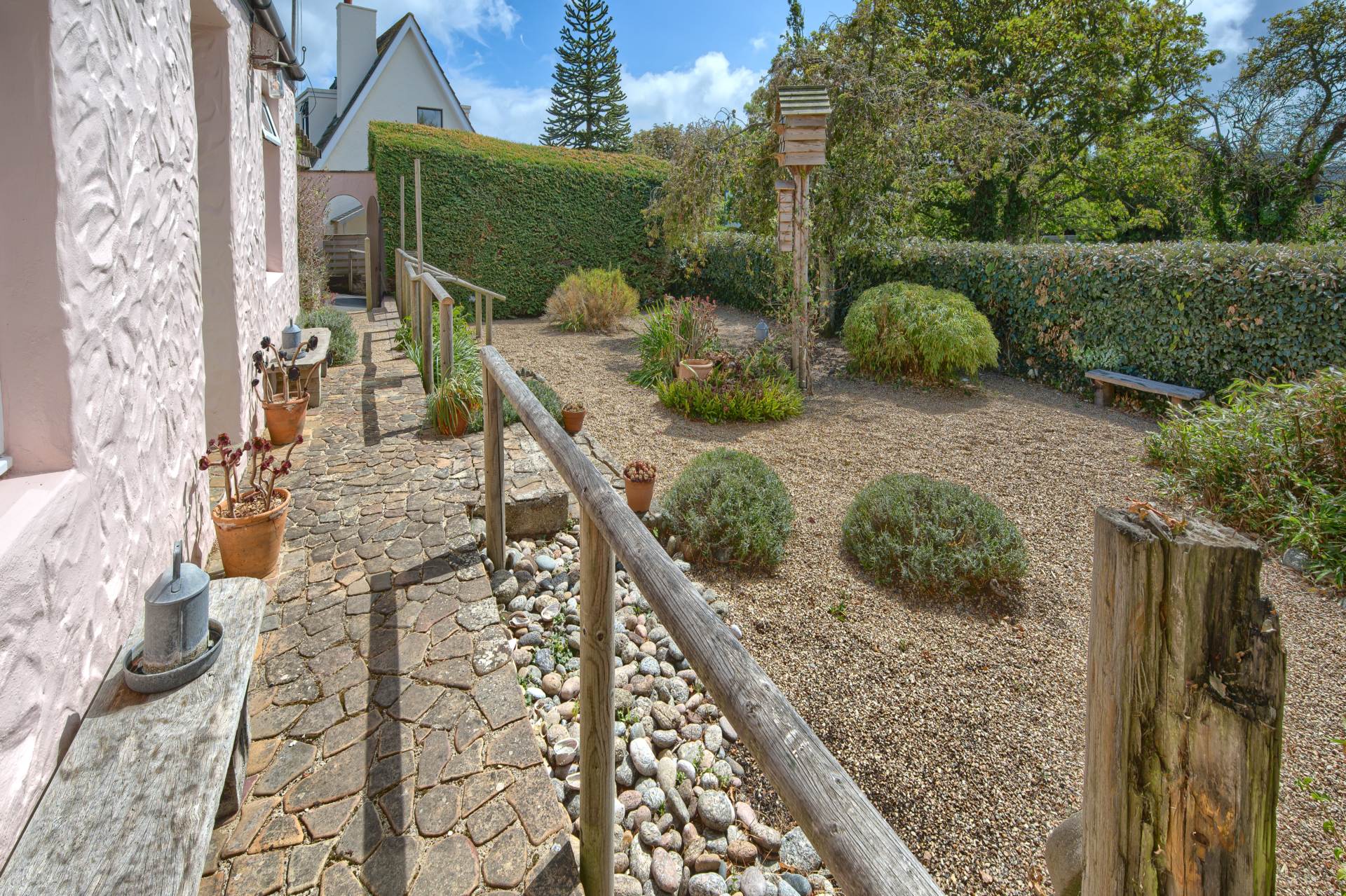 Honeysuckle Cottage, La Rue Des Villets, Forest, Image 18