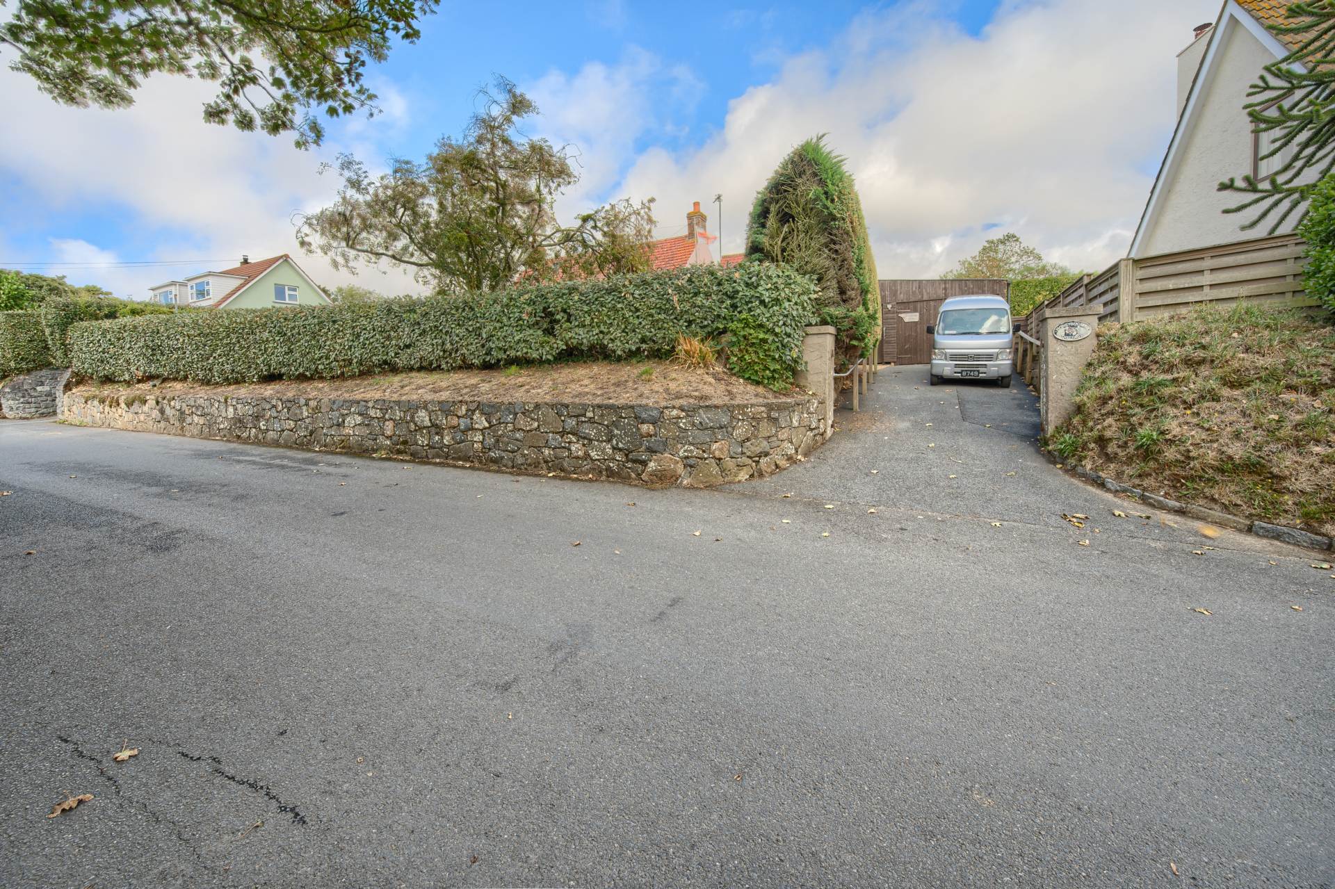 Honeysuckle Cottage, La Rue Des Villets, Forest, Image 21