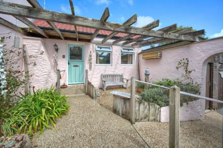 Honeysuckle Cottage, La Rue Des Villets, Forest, Image 20