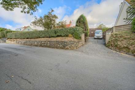 Honeysuckle Cottage, La Rue Des Villets, Forest, Image 21