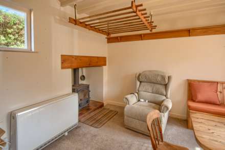 Honeysuckle Cottage, La Rue Des Villets, Forest, Image 3
