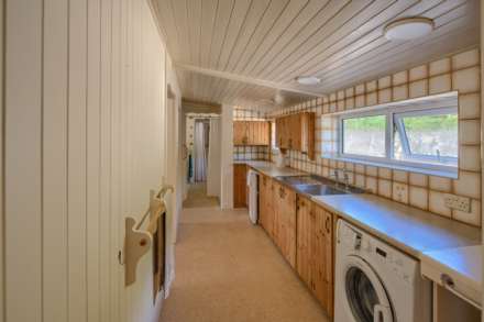 Honeysuckle Cottage, La Rue Des Villets, Forest, Image 4