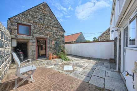 1 Grange Place, Le Hurel Road, Vale, Image 18