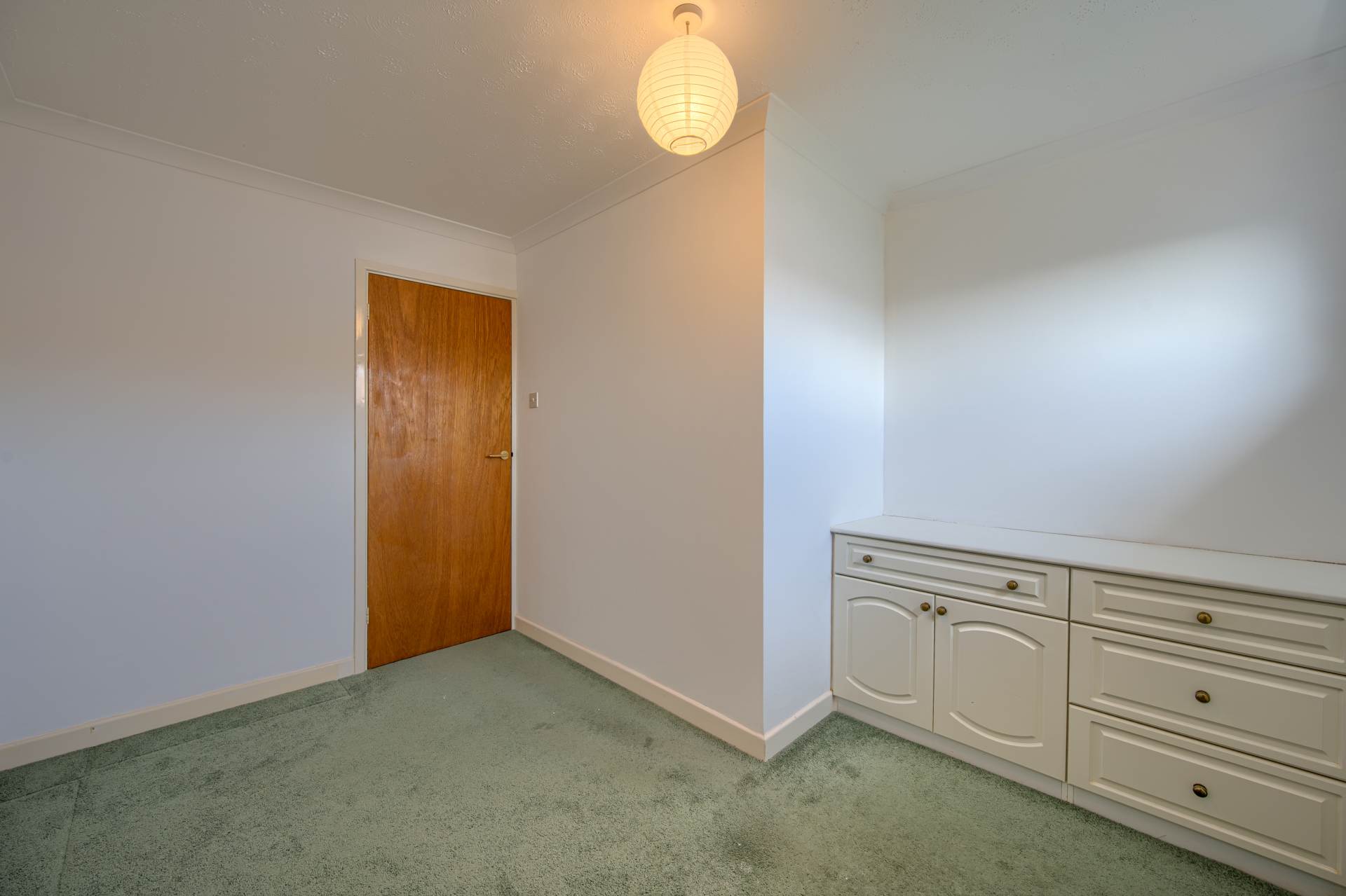 Karina, Rue Des Fleurs, Les Prins, Vale, Image 15