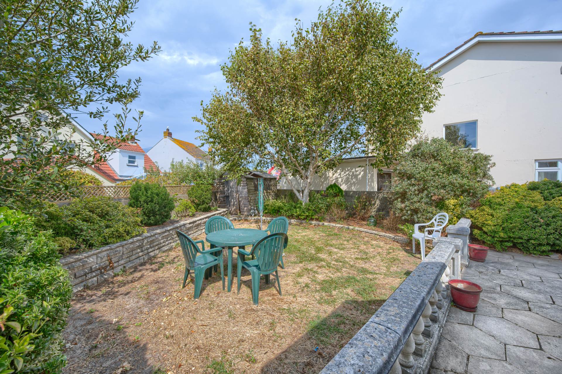 Karina, Rue Des Fleurs, Les Prins, Vale, Image 17