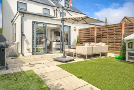 2 La Maisonette