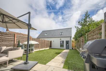 2 La Maisonette