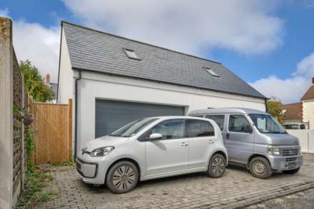2 La Maisonette
