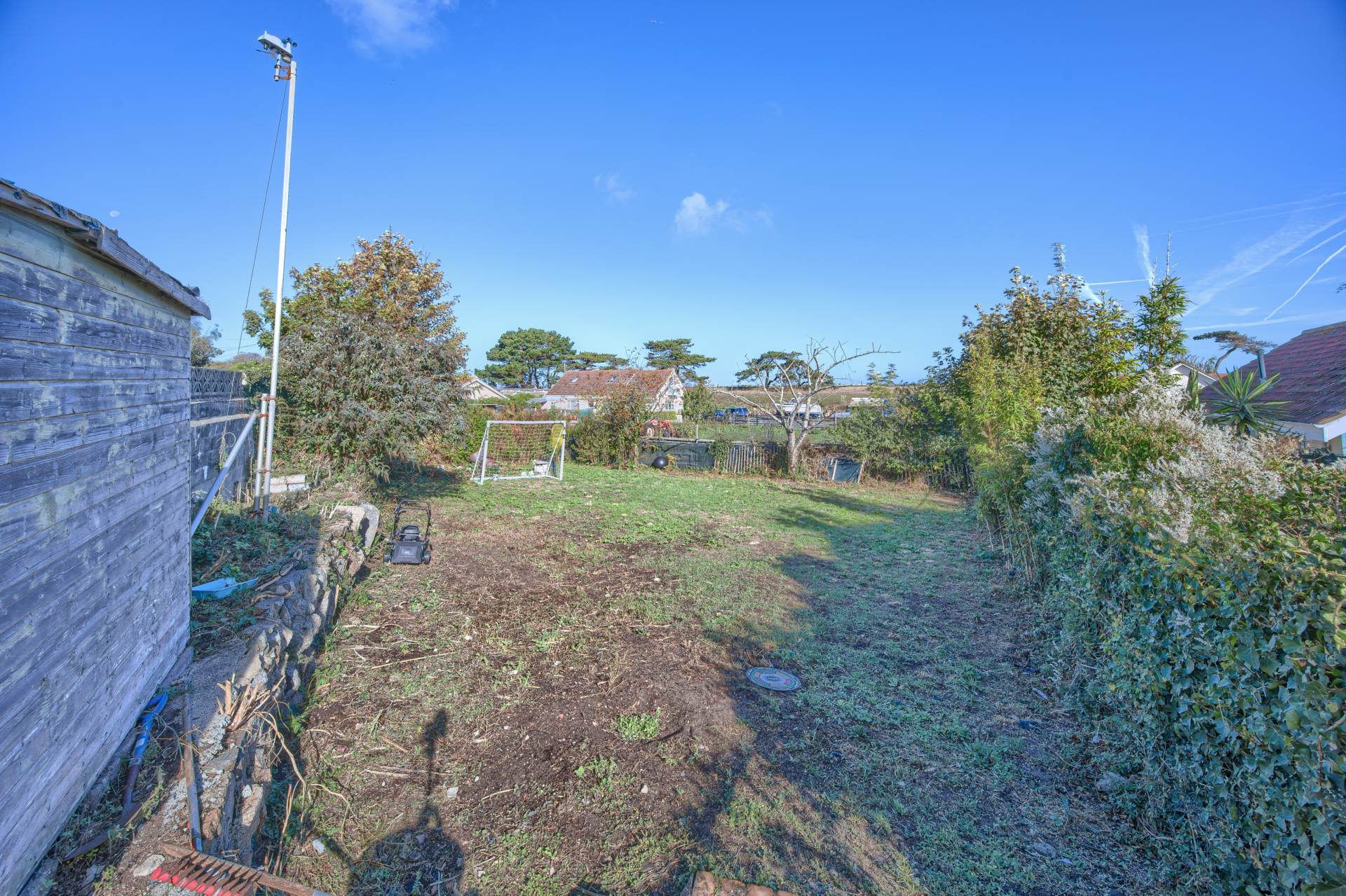 Avalon, 8 Clos Des Sablons, Sandy Lane, Image 21