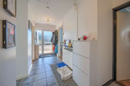Avalon, 8 Clos Des Sablons, Sandy Lane, Image 4