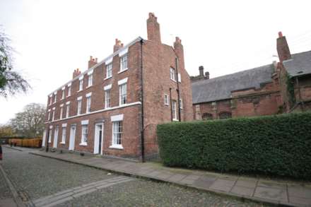 4 Bedroom Town House, Abbey Street, Chester