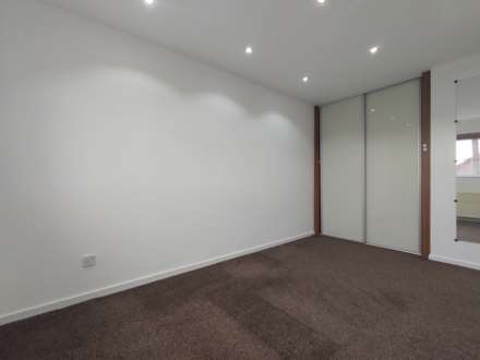 Lambourne Close, Great Sutton, Image 6