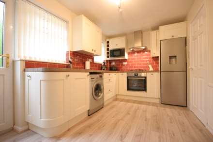 Colwyn Close, Callands, Image 4