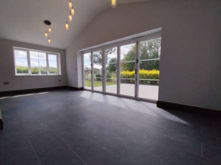 Chester Road, Bretton, Image 6