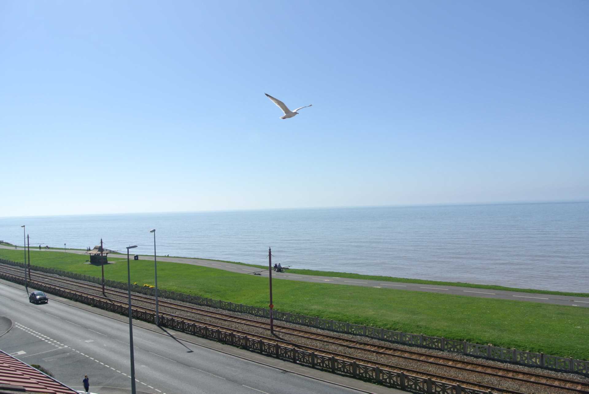 Dales View, Queens Promenade, Blackpool, FY2 9AB, Image 10