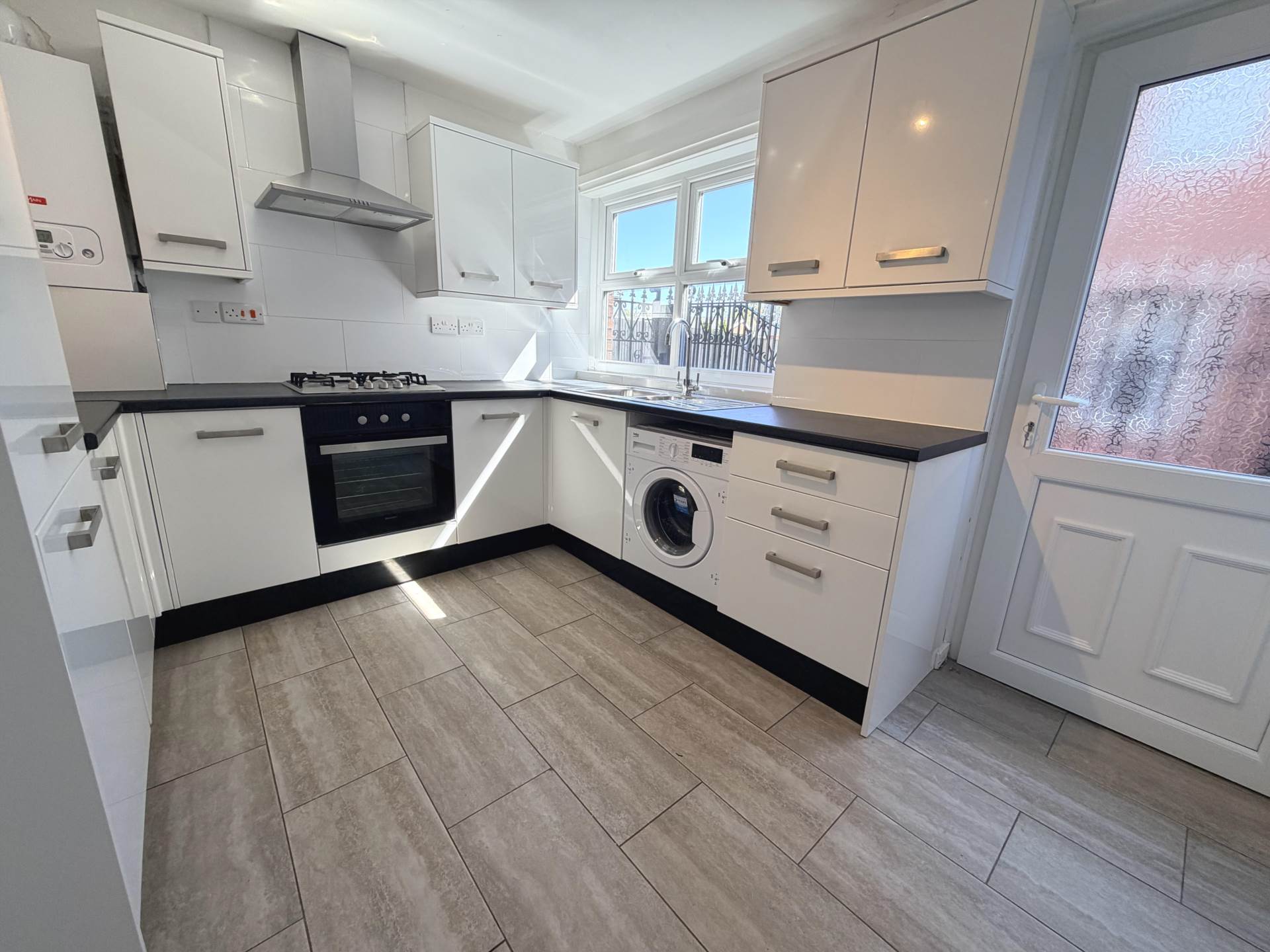 Queensway, Poulton Le Fylde, FY6 7ST, Image 2