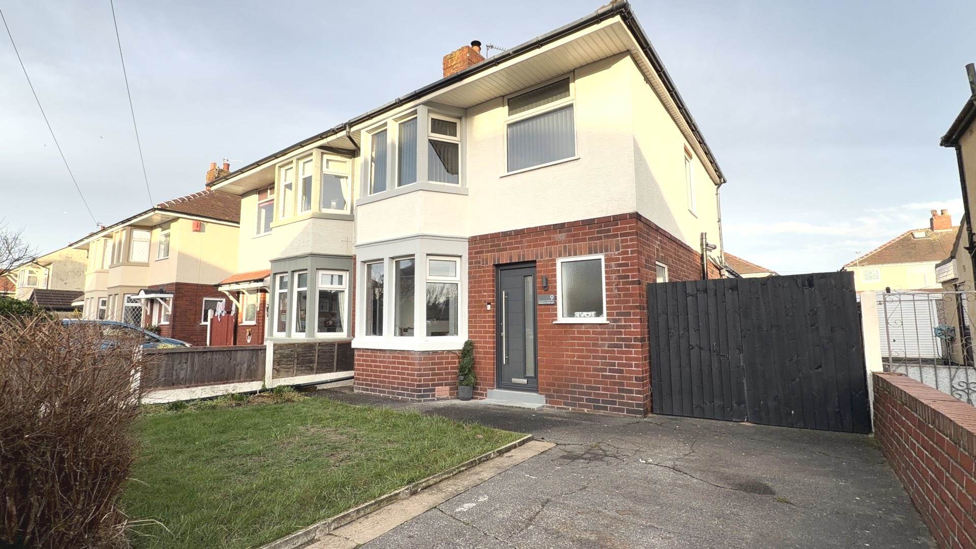 Weeton Avenue, Blackpool, FY4 3QW, Image 1