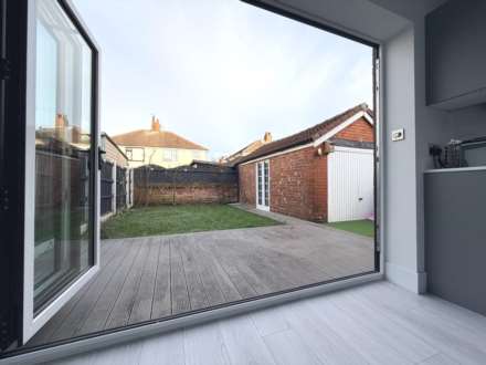 Weeton Avenue, Blackpool, FY4 3QW, Image 15